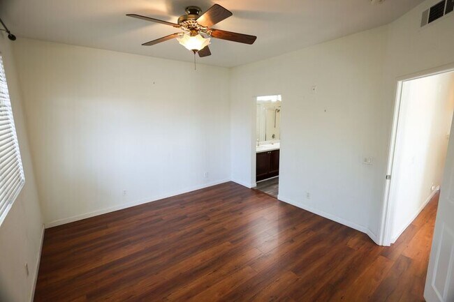 Building Photo - 2942 Claremore Ln