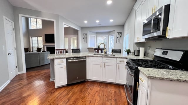 Building Photo - 2003 Clearstream Overlook