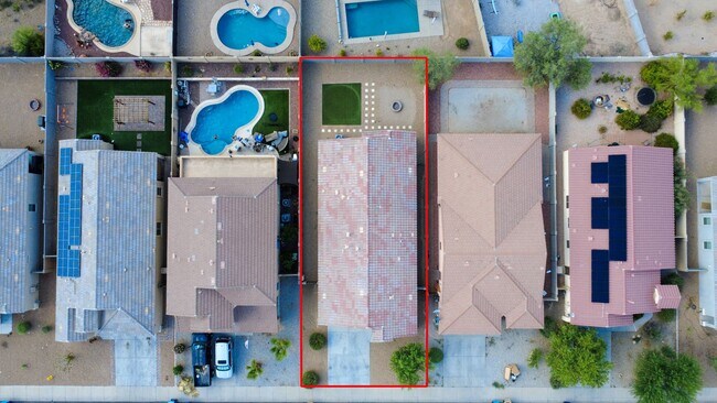 Building Photo - Rare Find! Spacious 3-Bed, 2-Bath + 3-Car ...