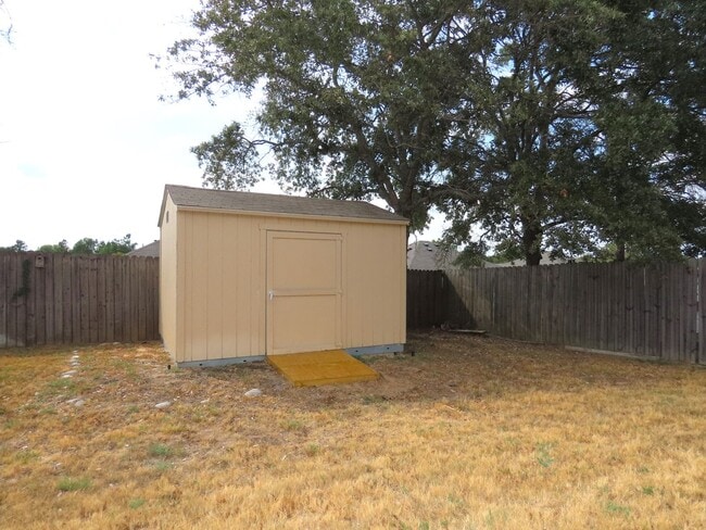 Building Photo - Coming Soon!! Lindale, Gorgeous 4 Bedroom, 2 Bath Home!