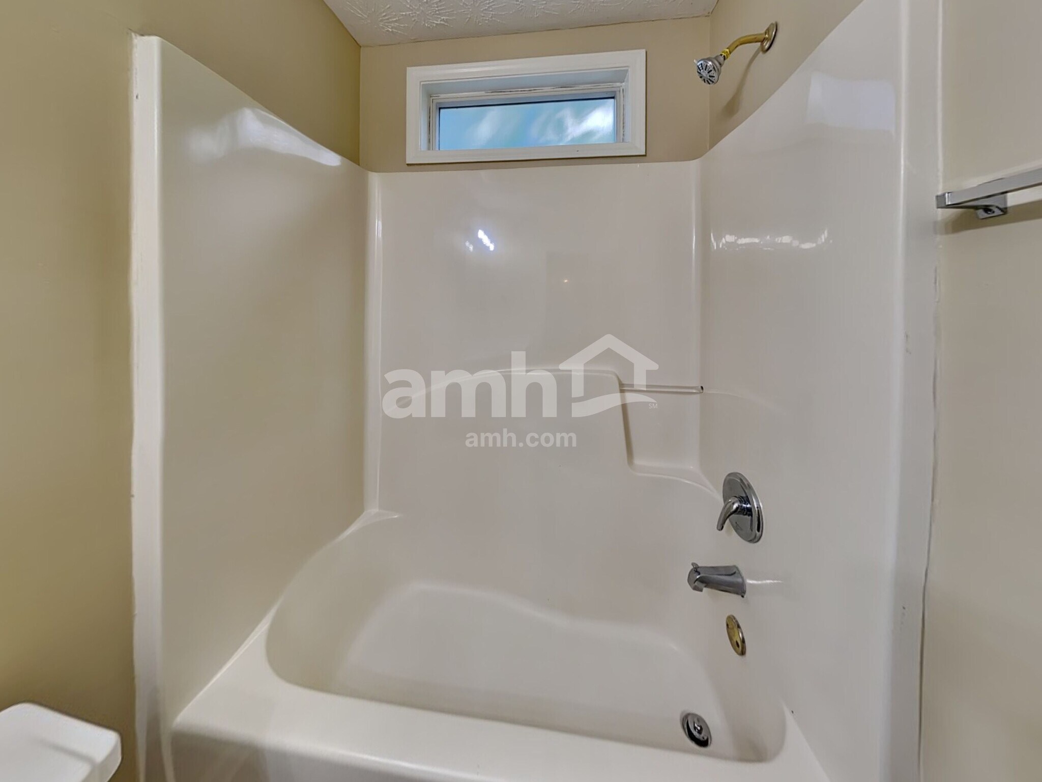 Building Photo - 820 Whitecrest Ct