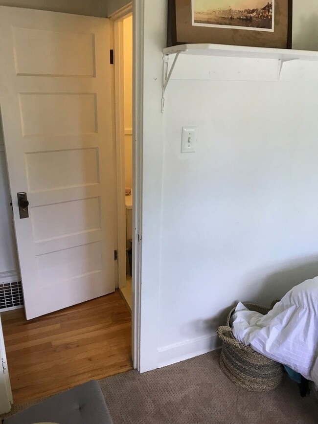Building Photo - One Bedroom In 4-Plex Close To Chautauqua ...