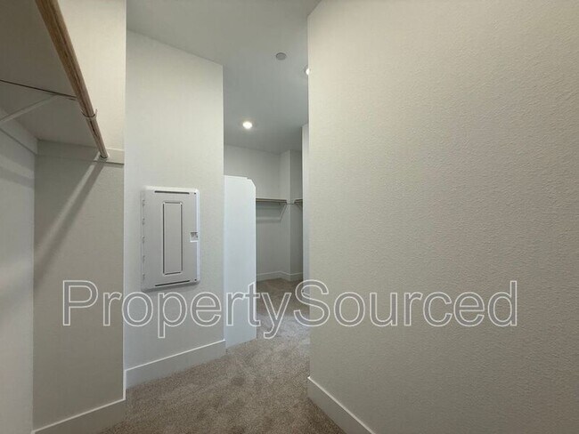 Building Photo - 1336 Martorella Ave
