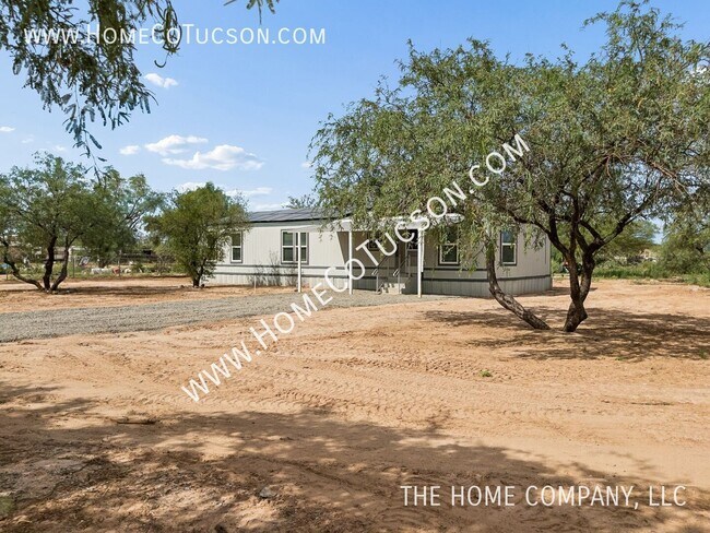 Building Photo - 8150 S Fillmore Rd