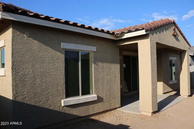 Building Photo - 21144 W Cypress St