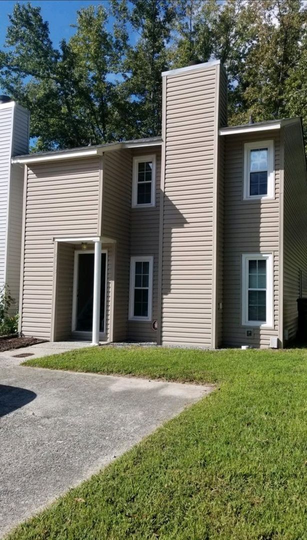 SILVERWOOD OAKS 4413 Dartmoor Ct Chesapeake VA 23321 Apartment Finder