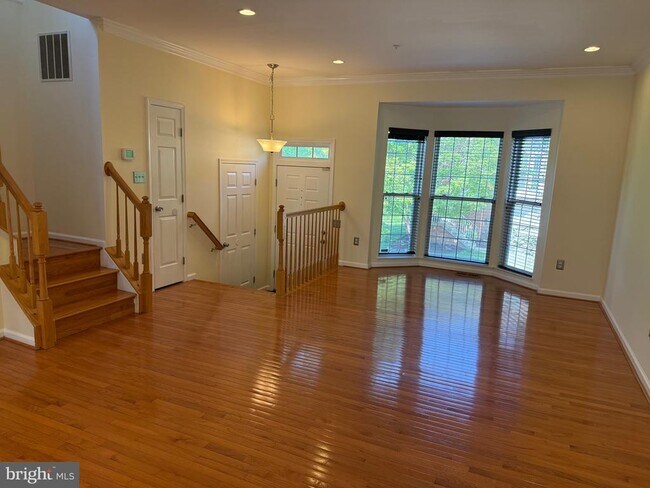 Building Photo - 20914 Rosebay Pl