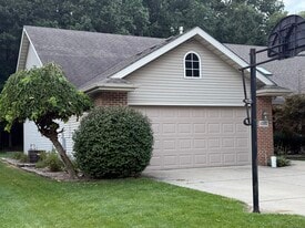 Building Photo - 1202 Griffin Lake Ave