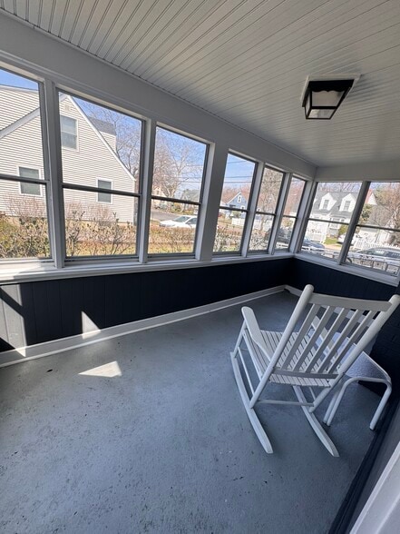 Building Photo - 127 Bentley Ave