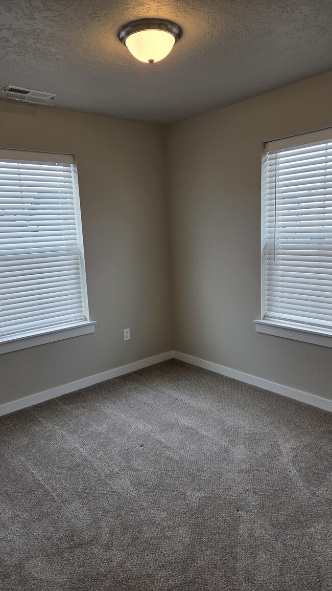 Building Photo - 5929 S Boddington Ln