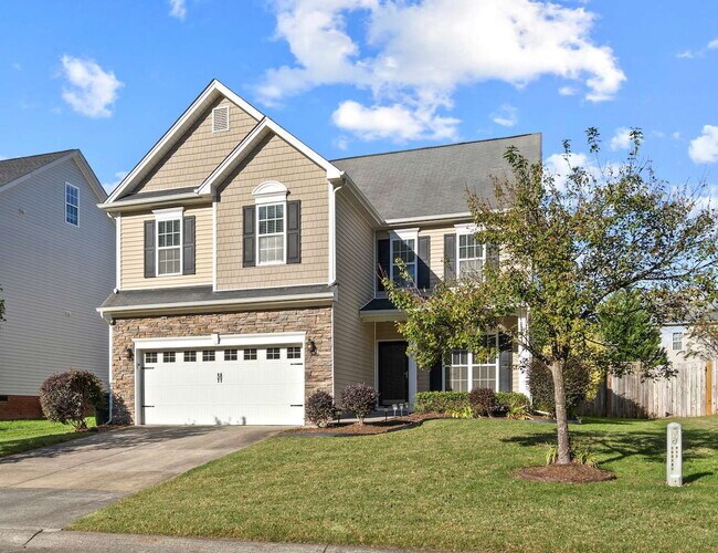 Building Photo - Charming 4-Bed Home in Durham with Fenced-...