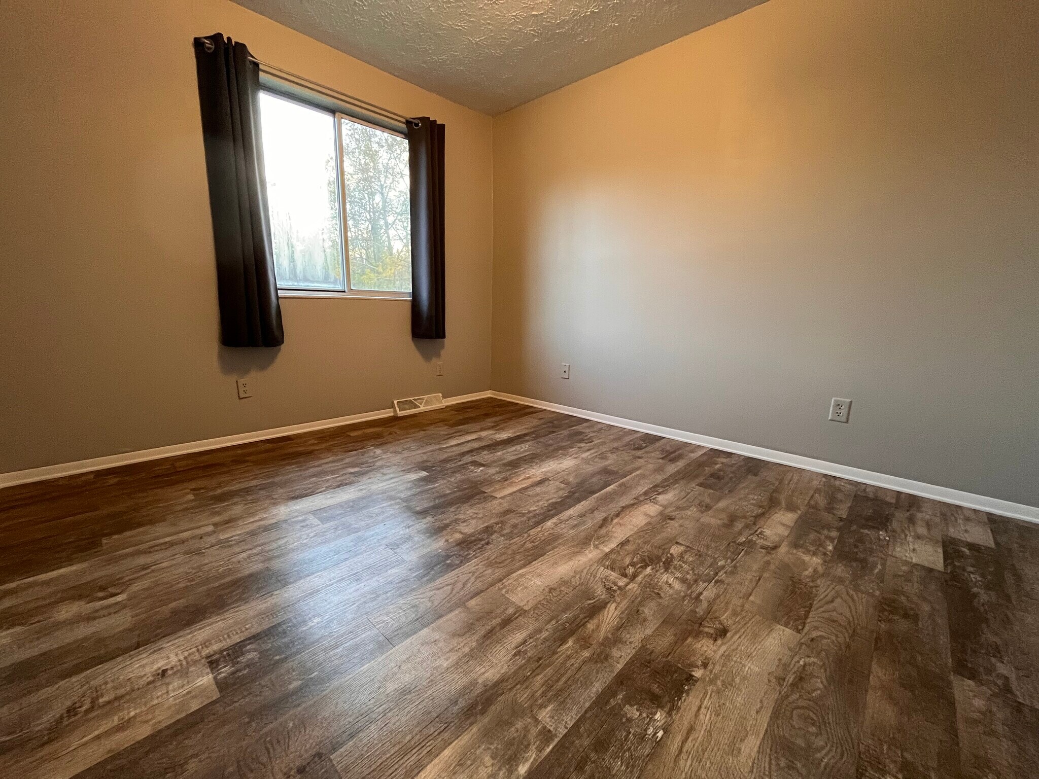 Building Photo - 1936 Highland Park Road