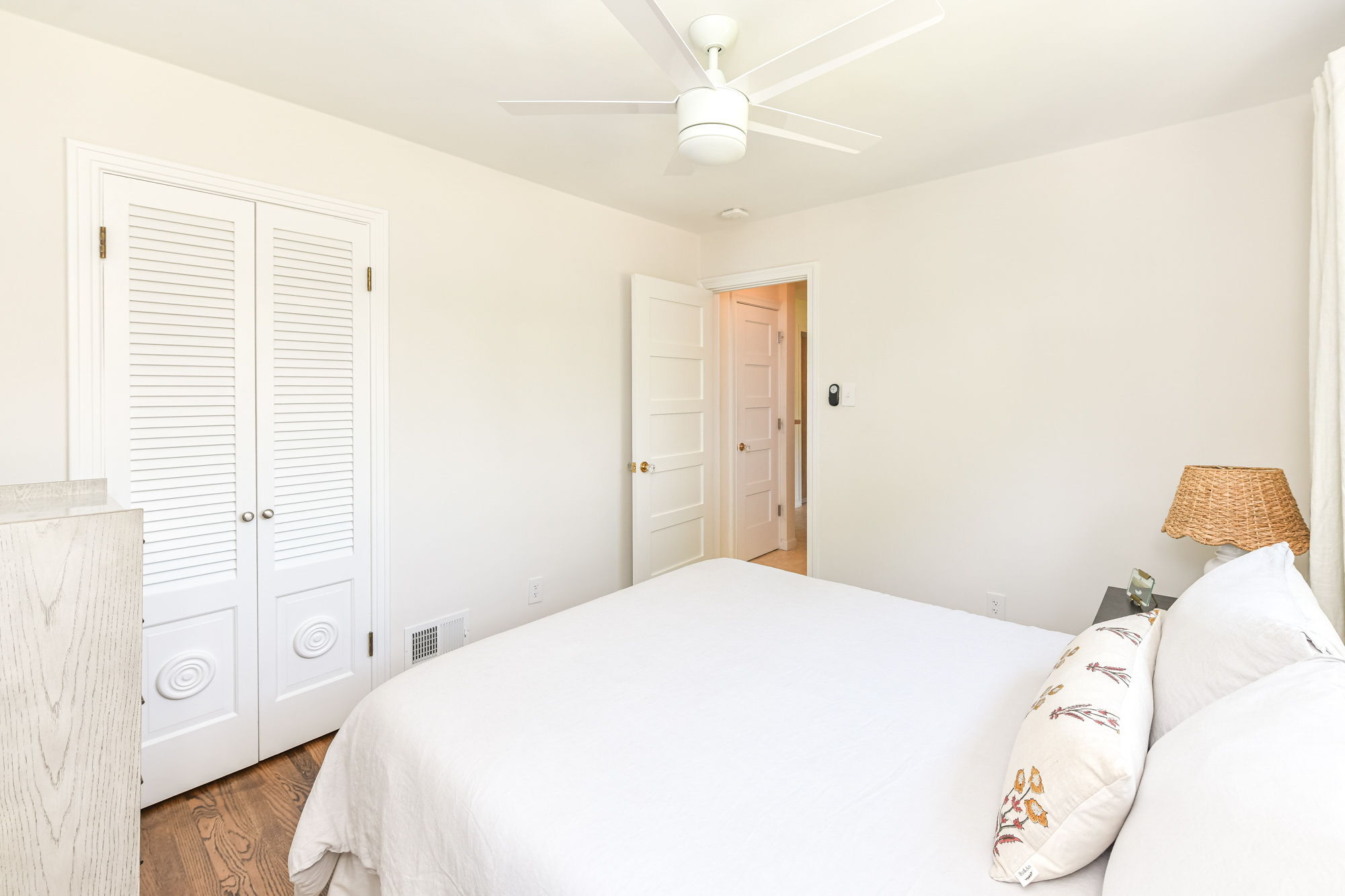 Building Photo - 5939 Gladden Dr