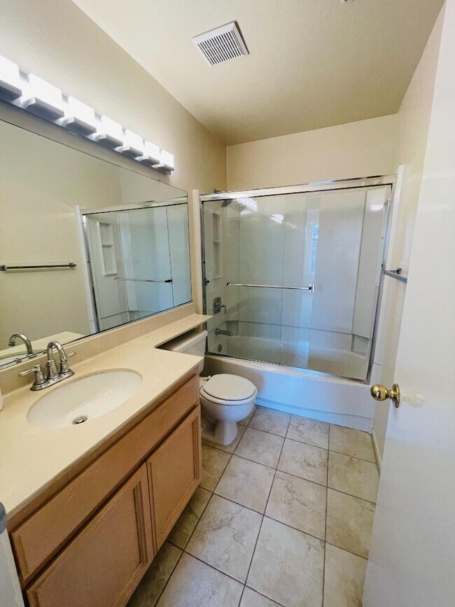 Building Photo - 596 Shoal Cir