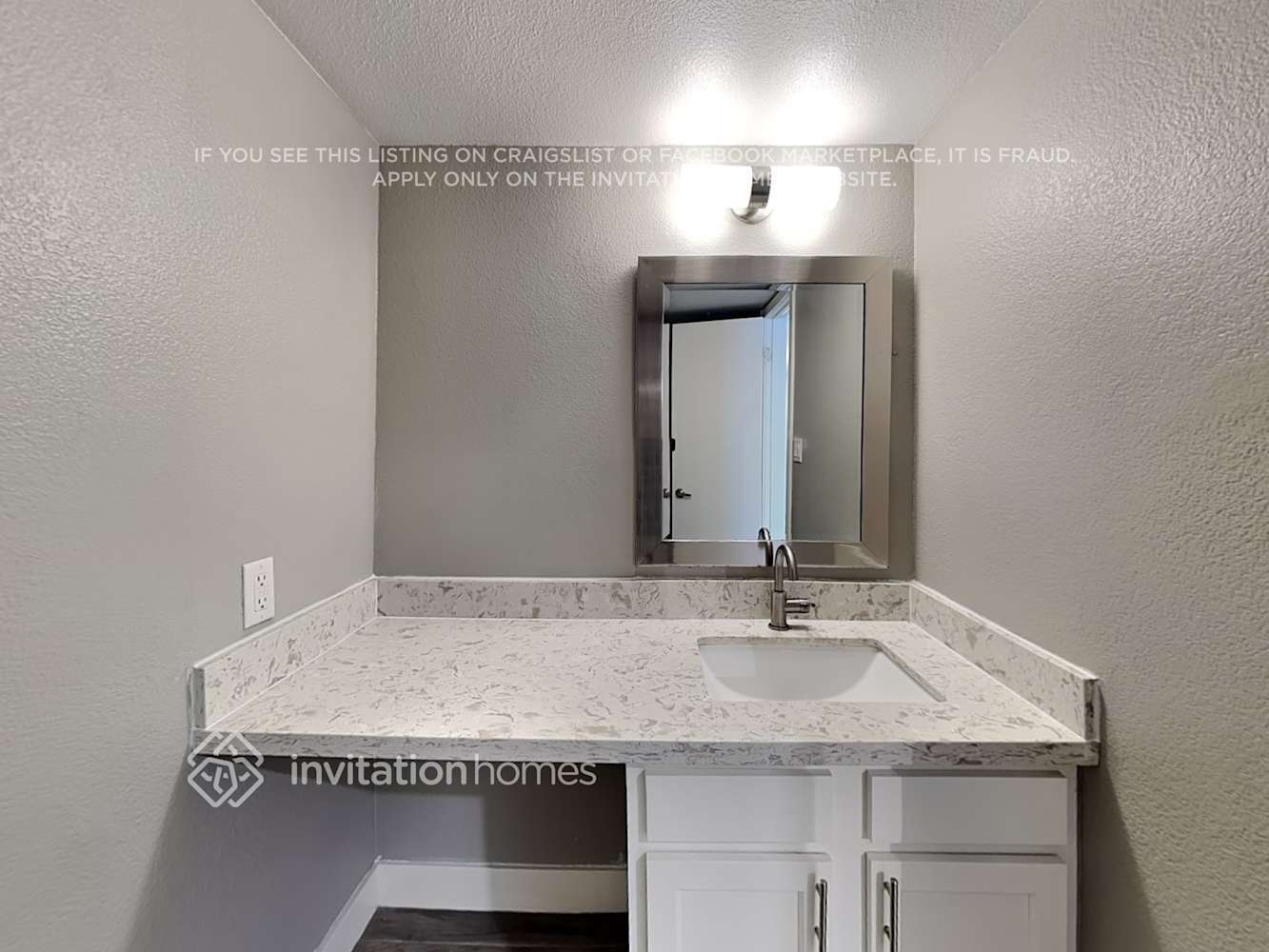 Building Photo - 2136 E Broadmor Dr