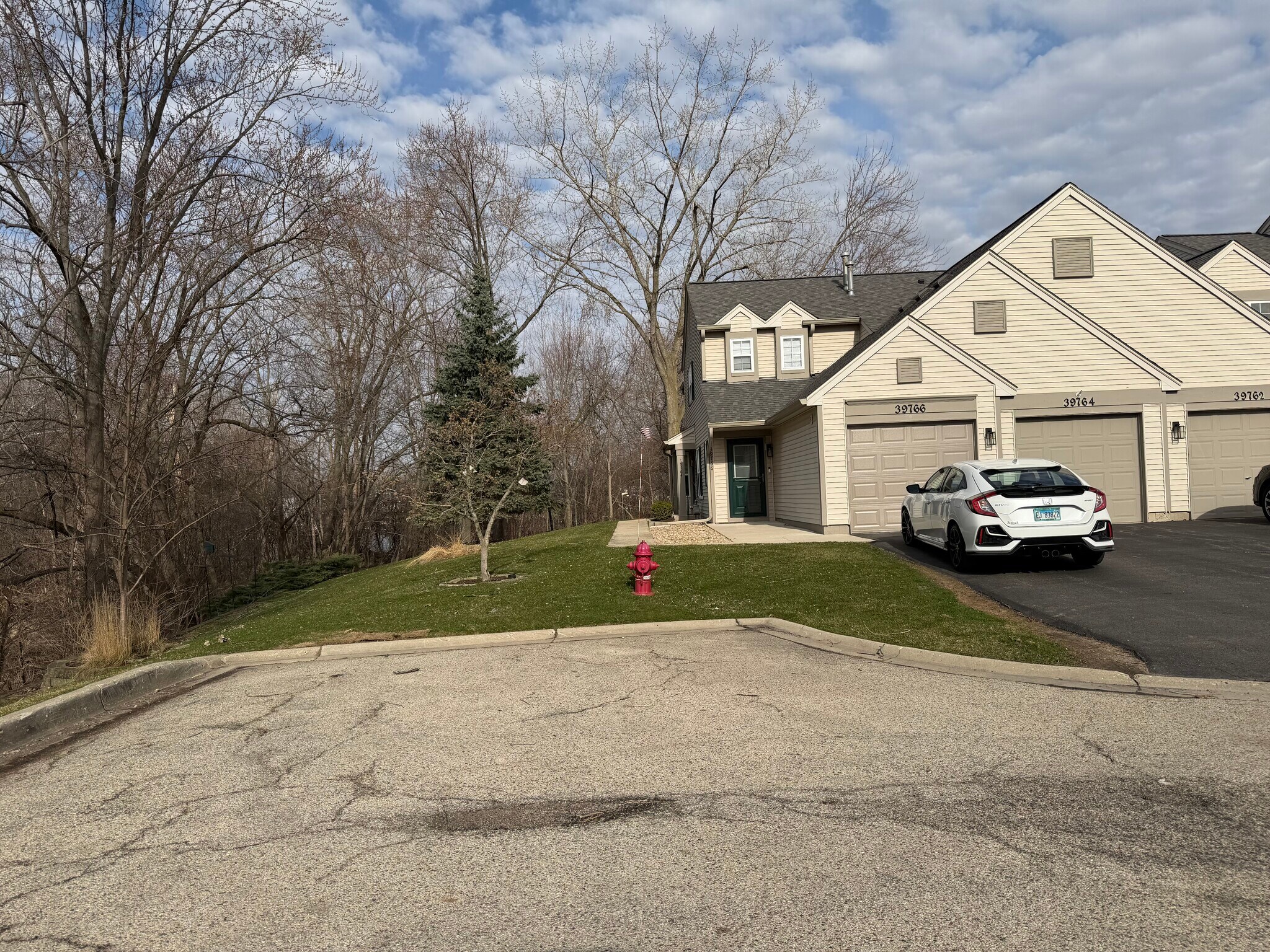 Building Photo - 39764 N Tee Side Ct