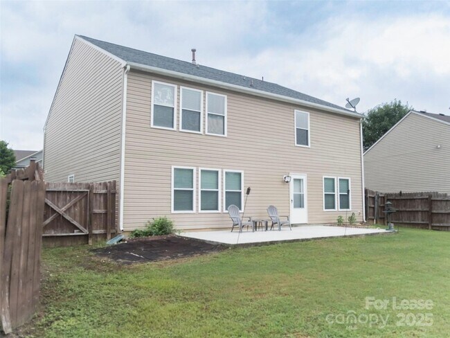 Building Photo - 910 Torsion Lane