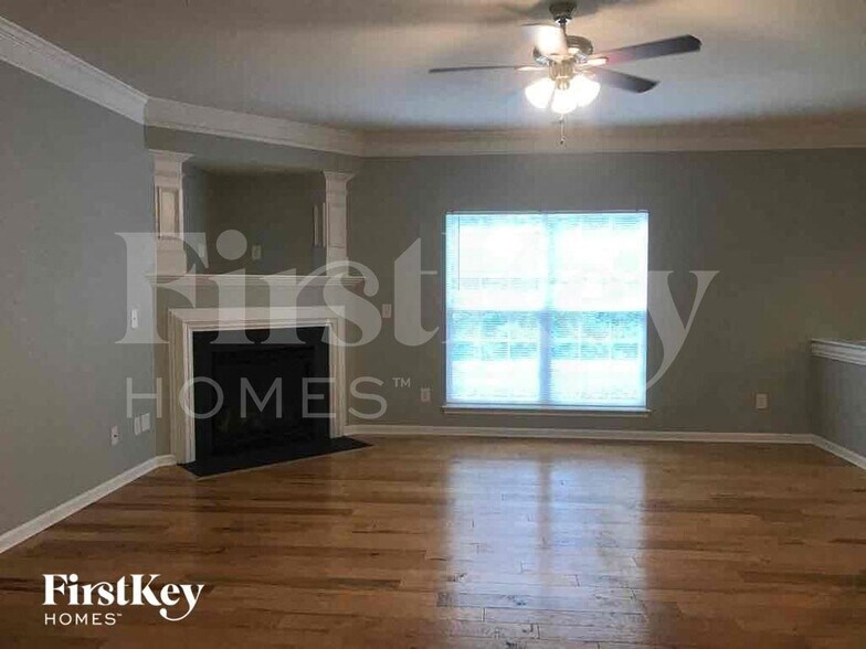 Building Photo - 1428 Paulonia Way