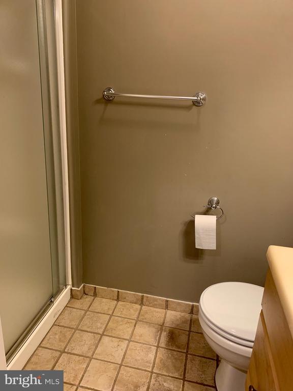 Building Photo - 118 Sycamore Ct