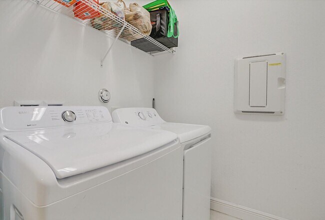 Building Photo - 19750 Split Rail Run