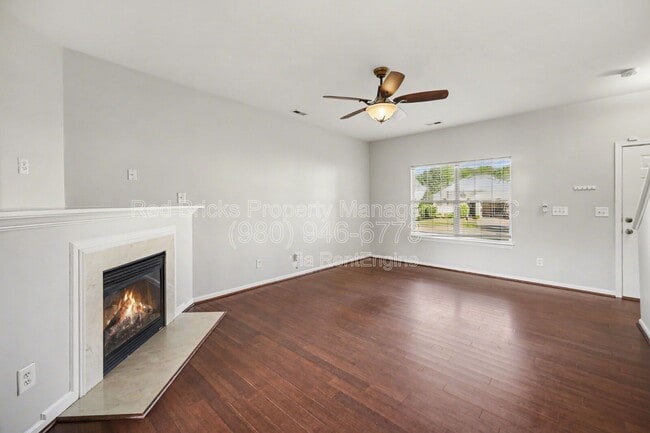 Building Photo - 5518 Stowe Derby Dr