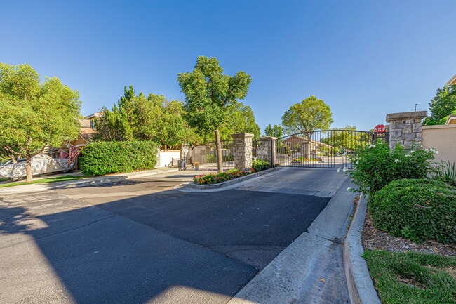 Building Photo - 30414 Daisy Ct