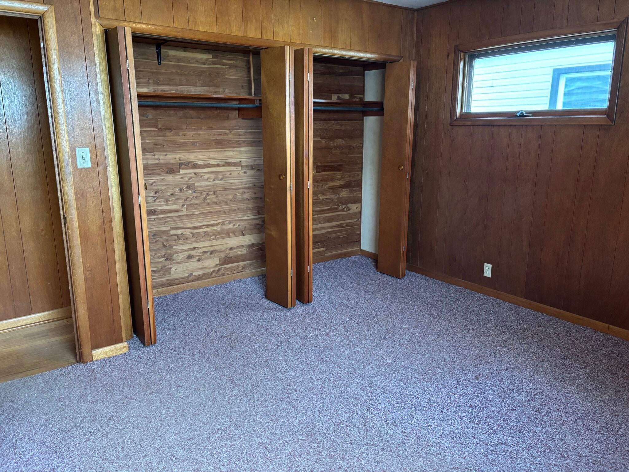 Building Photo - 189 N Park Dr