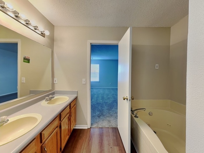 Building Photo - 4322 Village Bend Dr