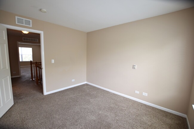 Building Photo - 2382 Claremont Ln