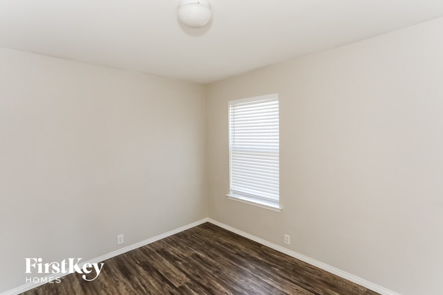 Building Photo - 203 Bear Trail