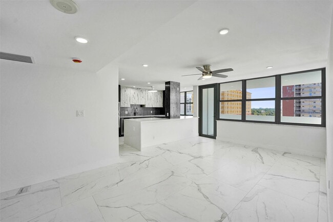 Building Photo - 1390 S Ocean Blvd