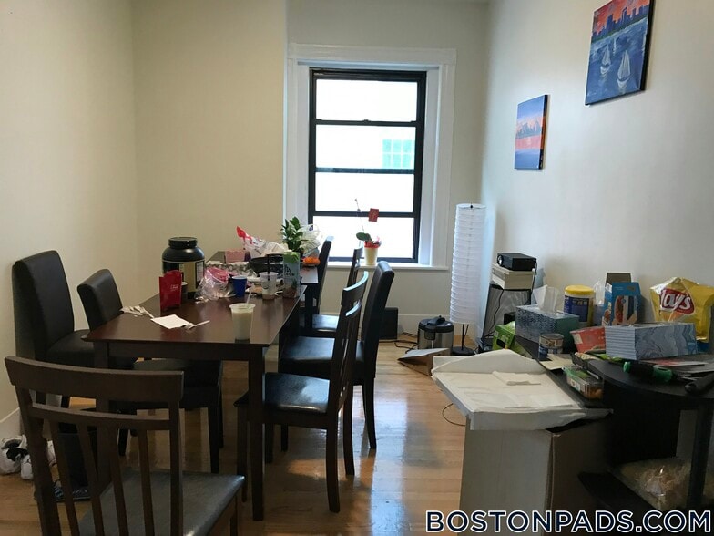 Building Photo - 1283 Commonwealth Ave