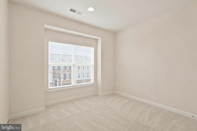 Building Photo - 42615 Beckett Terrace