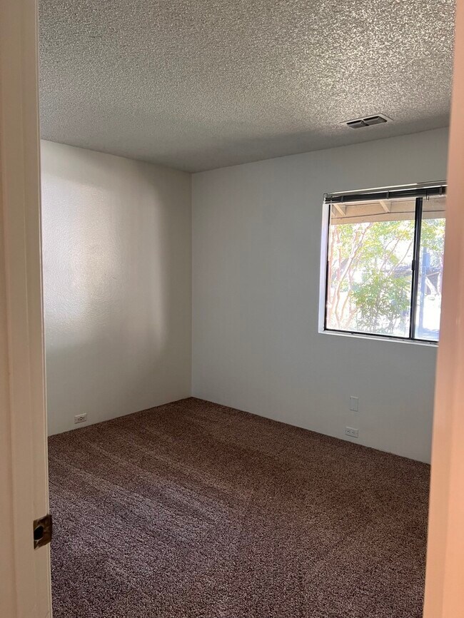 Building Photo - 4745 Olive Oak Way