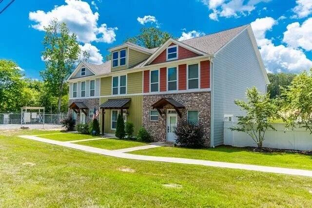 Building Photo - 1916F Young Road Southeast, Unit Furnished