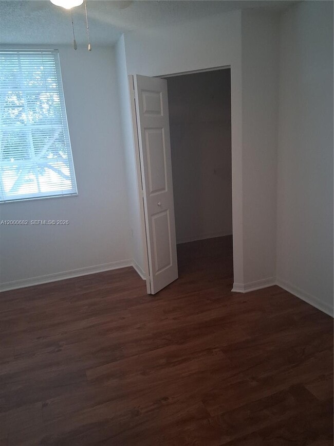 Building Photo - 620 SW 111th Ave