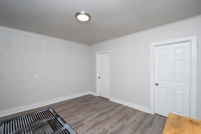 Building Photo - 53 Main St