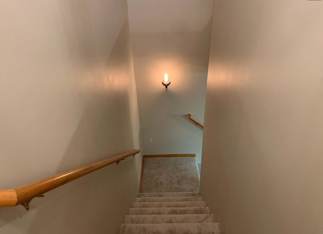 Building Photo - 2553 Mallard Dr