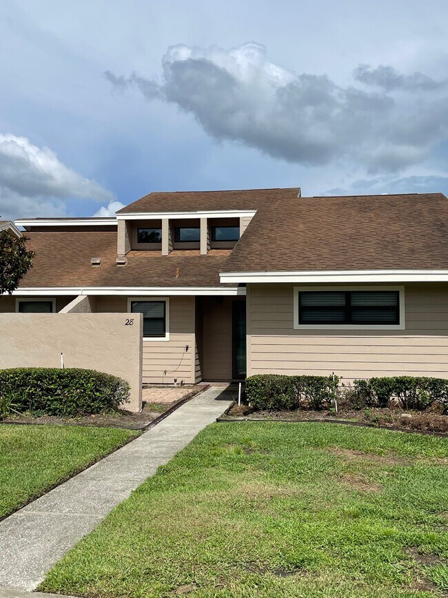 Building Photo - 5225 Imperial Lakes Blvd