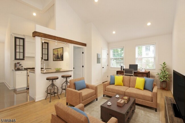 Building Photo - 380 Claremont Ave