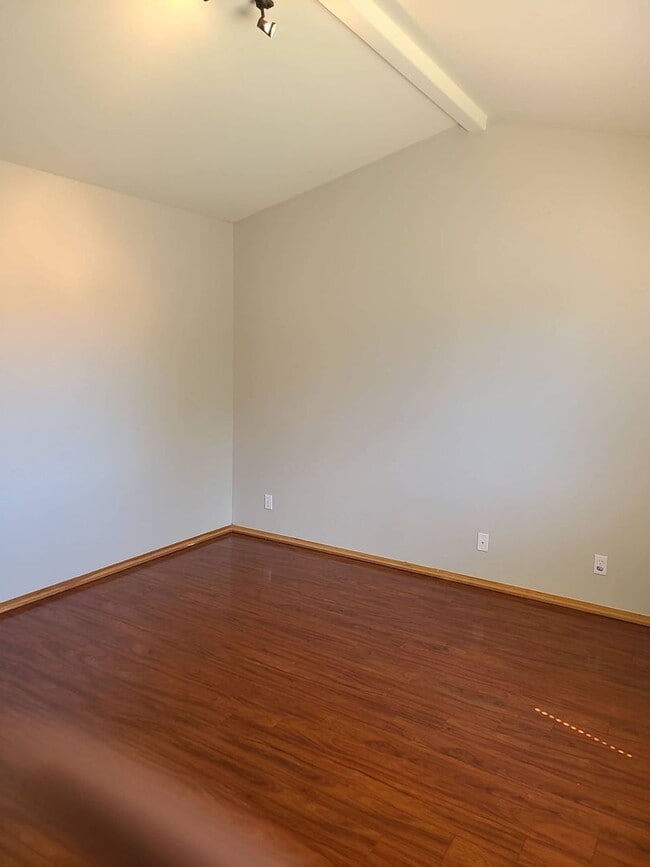 Building Photo - Spacious 4 bedroom 2.5 bedroom home in the Coeur d'Alene.