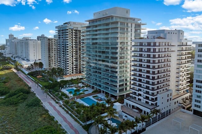 Building Photo - 5801 Collins Ave