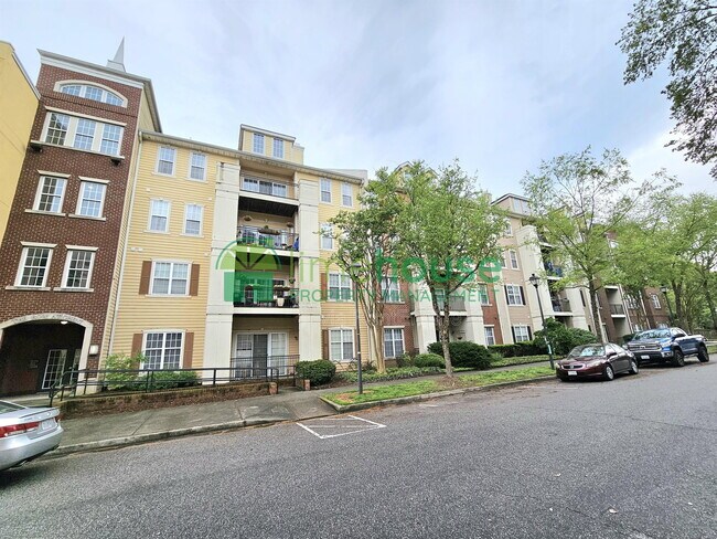 Building Photo - 1400 Granby St