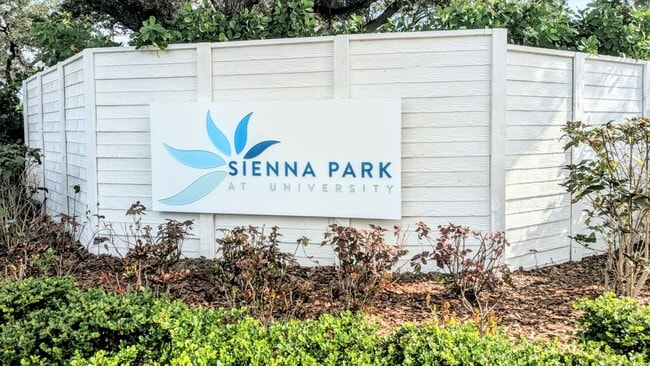 Building Photo - Annual UNfurnished almost BRAND NEW townhome just south of University and Lockwood Ridge!