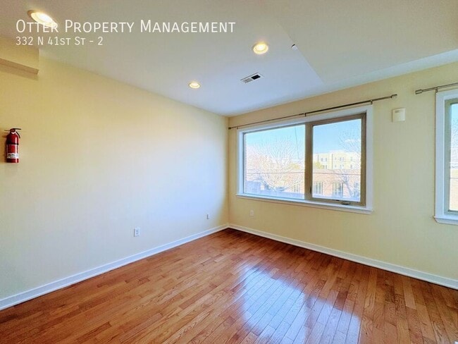 Building Photo - 332 N 41st St