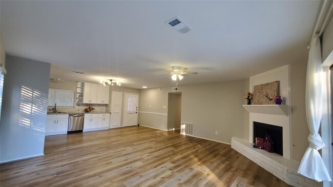 Building Photo - 14419 Cypress Leaf Dr