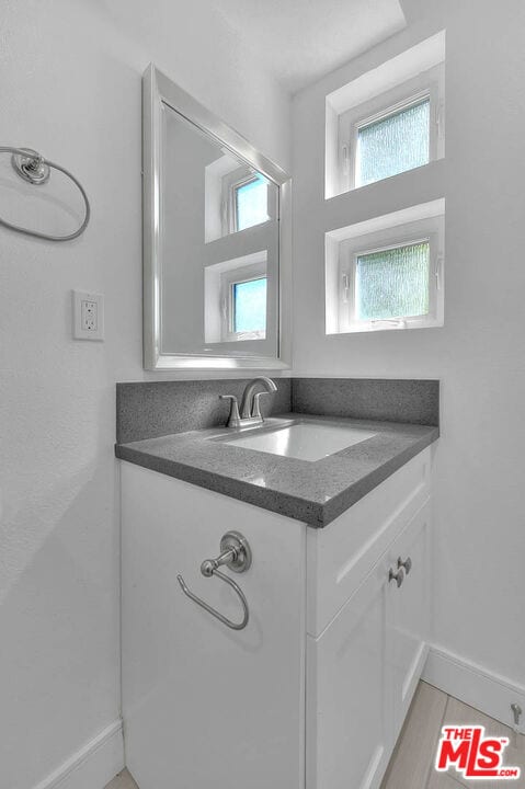 Building Photo - 1013 N Wilton Pl