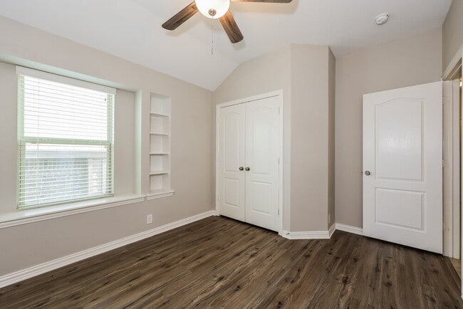 Building Photo - 4929 Lemon Grove Dr