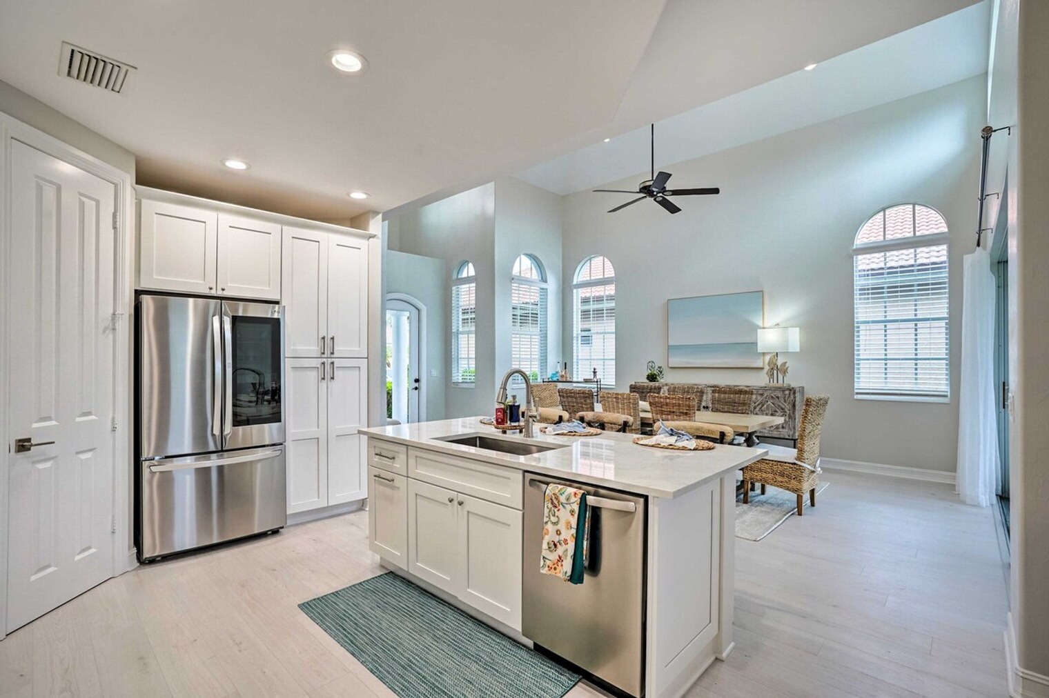 Building Photo - 6096 Dogleg Dr