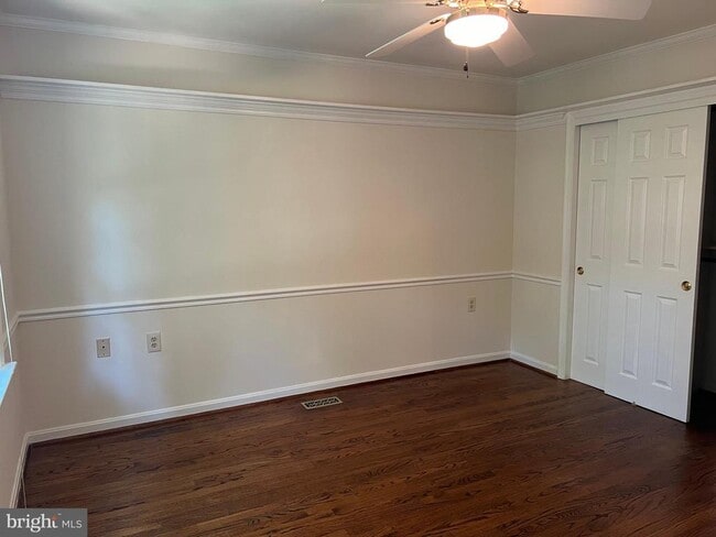 Building Photo - 10101 Alsace Ct